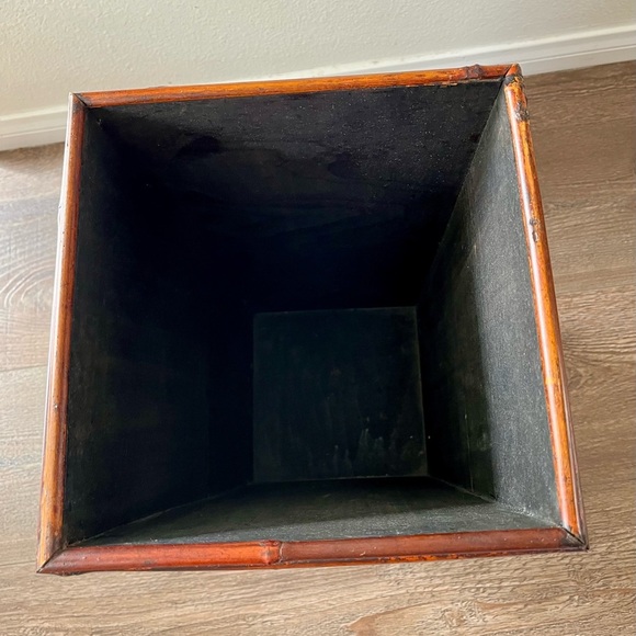 Natural Decorative planter 19 inches high - Picture 4 of 12